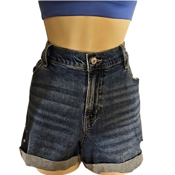 Old Navy Mid-rise Boyfriend jeans shorts blue medium wash distressed summer plus - Picture 3 of 17